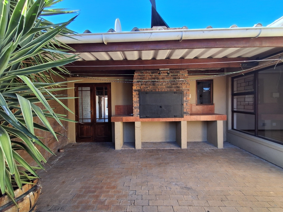 To Let 2 Bedroom Property for Rent in Jagtershof Western Cape
